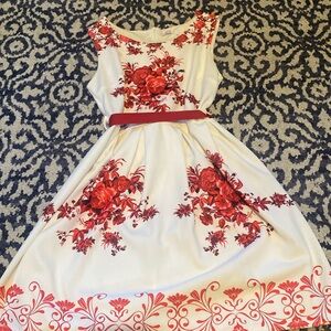 Summer dress bought in Italy! Super cute, just ready for something new!